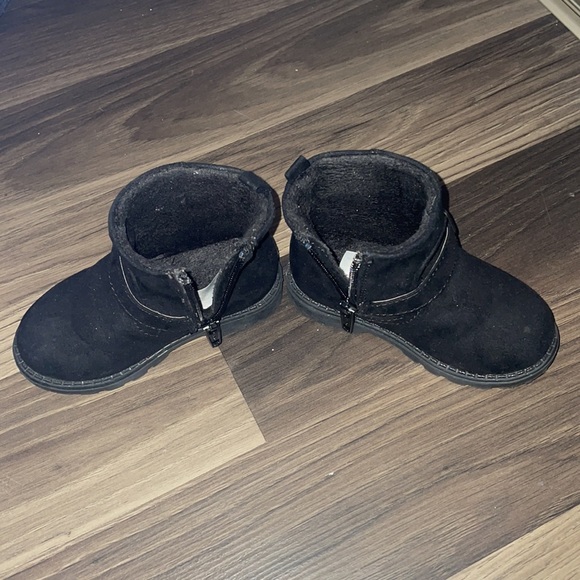 H&M toddler Boots SZ 4-5 - Picture 2 of 3